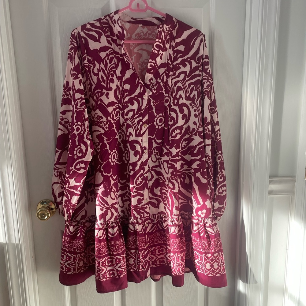 Amazon Women's Mini Dress - Red and White Floral